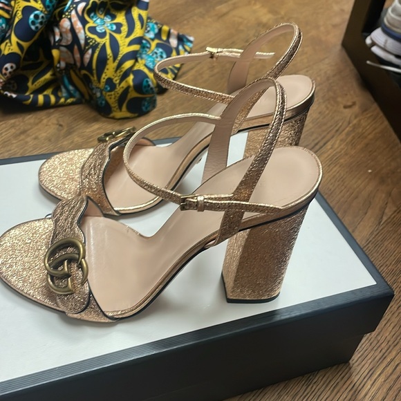 Gucci Marmont rose gold. Worn twice. Size 40. - Picture 2 of 6